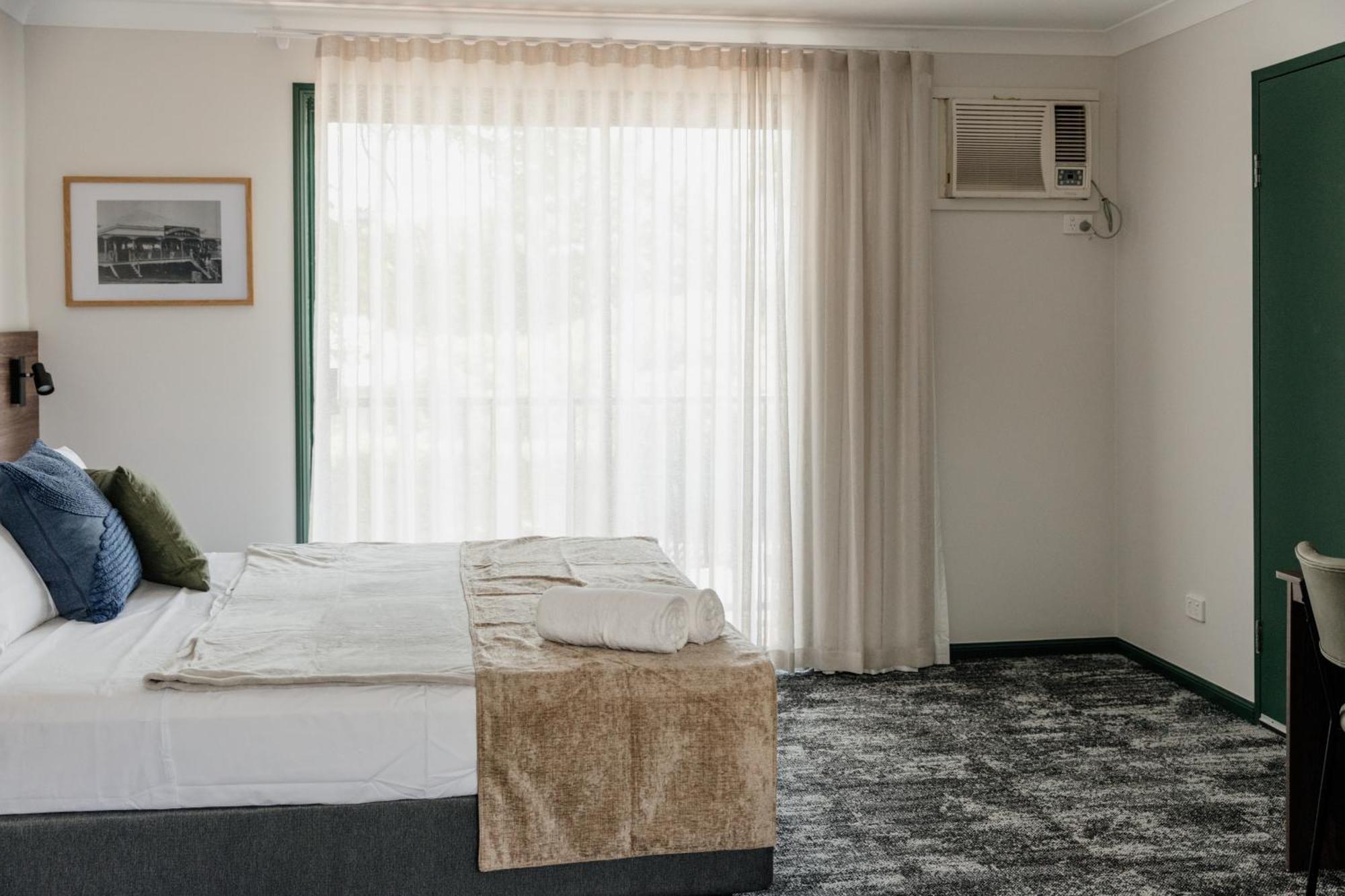 Wallaby Hotel Mudgeeraba エクステリア 写真