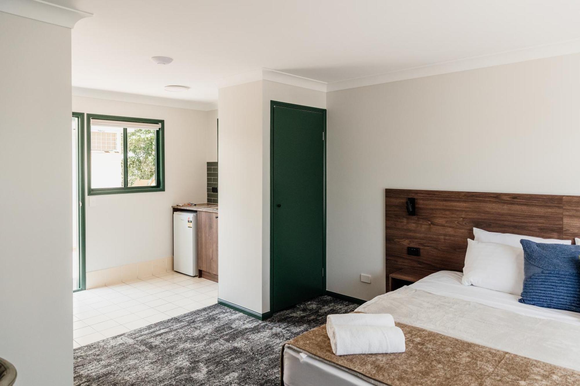 Wallaby Hotel Mudgeeraba エクステリア 写真