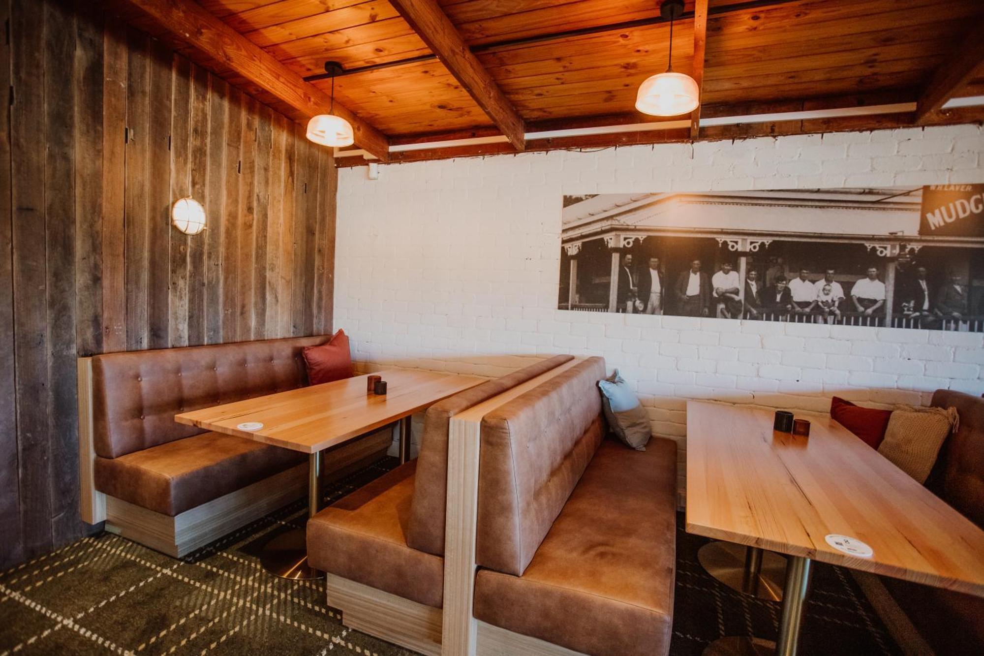 Wallaby Hotel Mudgeeraba エクステリア 写真